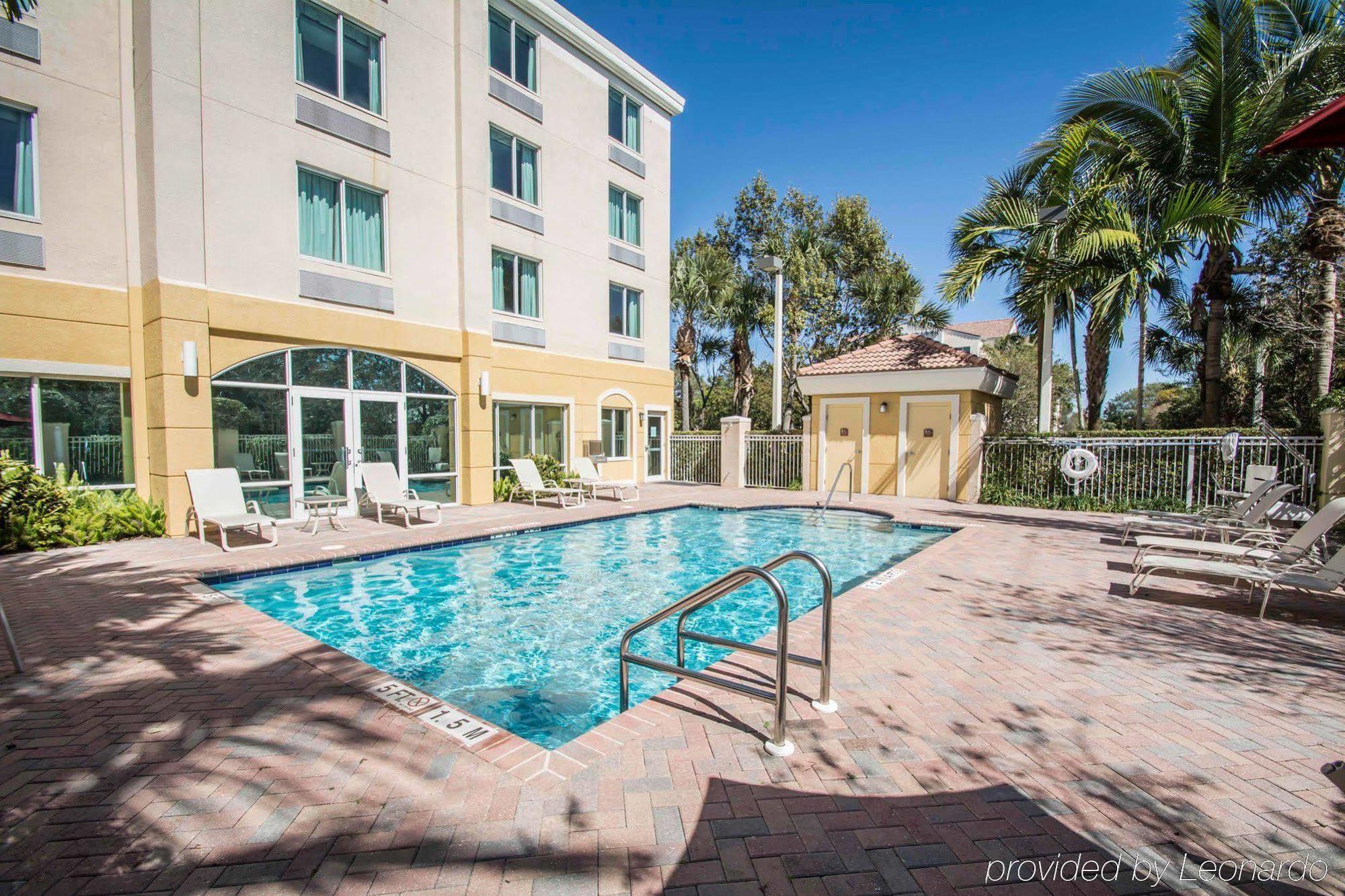 Comfort Inn & Suites Jupiter I-95 Екстер'єр фото