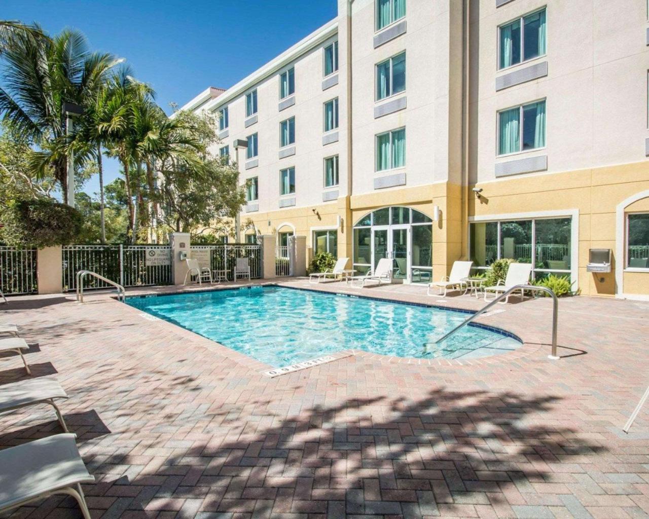 Comfort Inn & Suites Jupiter I-95 Екстер'єр фото